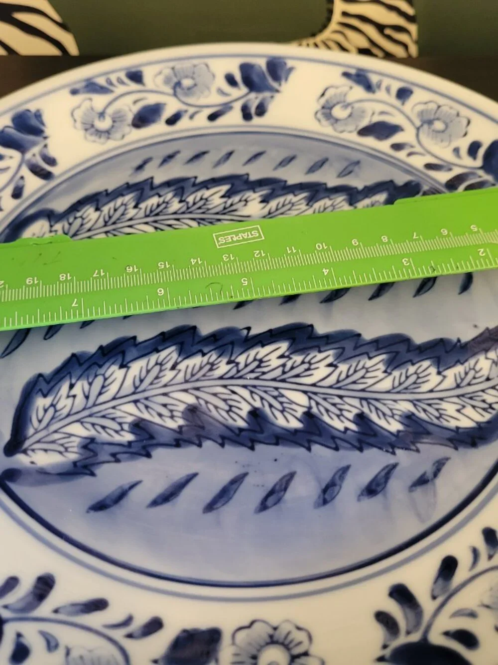 Centrum Blue & White Dinner Plate hand-painted flowers 10